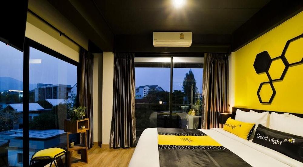 The Hive Chiang Mai Hotel Extérieur photo