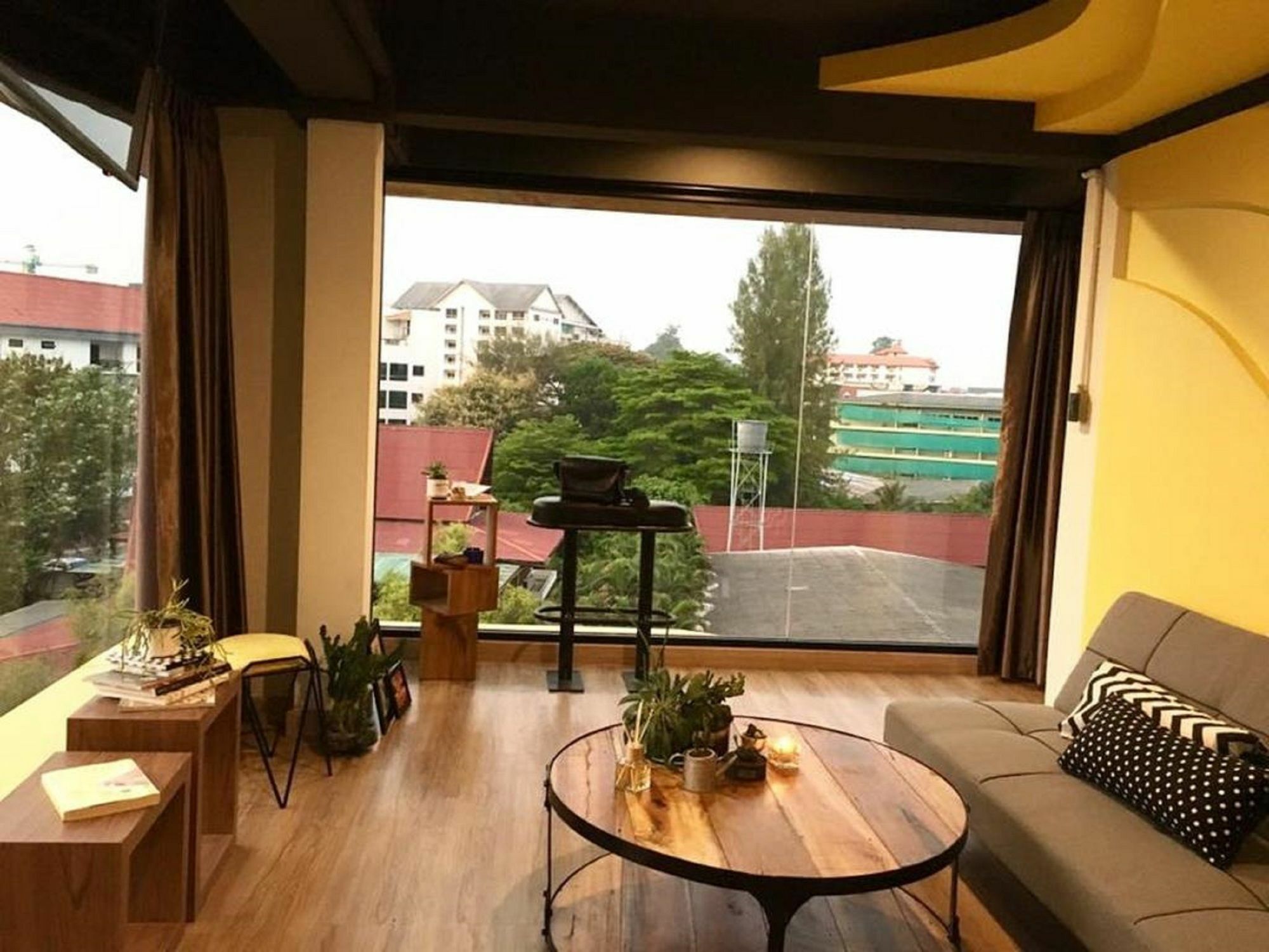 The Hive Chiang Mai Hotel Extérieur photo